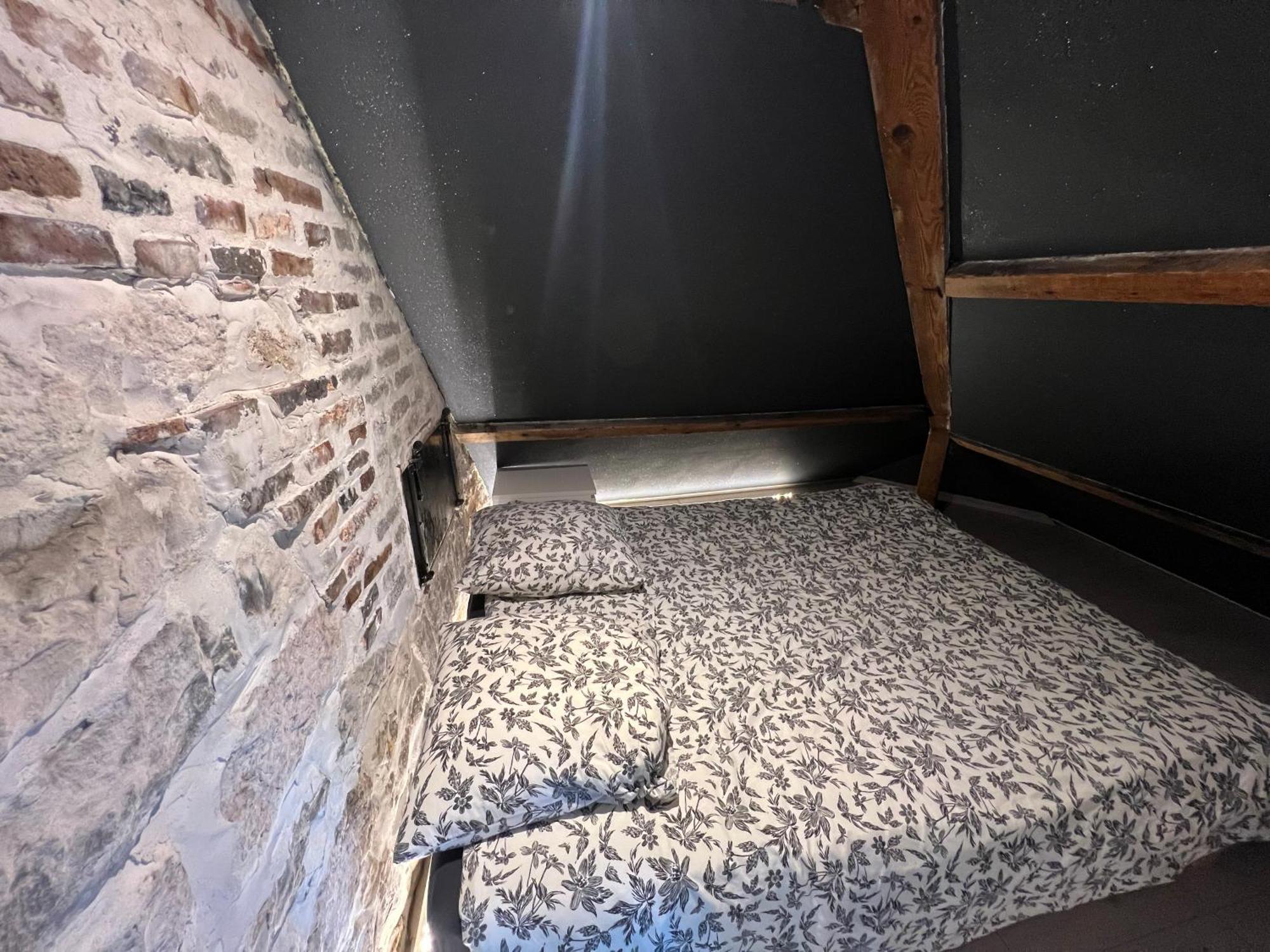 Bellevue Appartement Sous Les Toits Hypercentre Climatise Dole Dış mekan fotoğraf